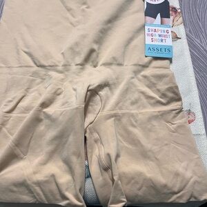 Assets By Spanx Remarkable Results Shaping High Waist Shorts 1X New With Tags